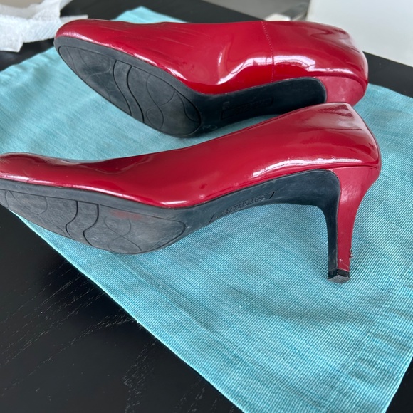 the RED Shoes - Picture 6 of 6